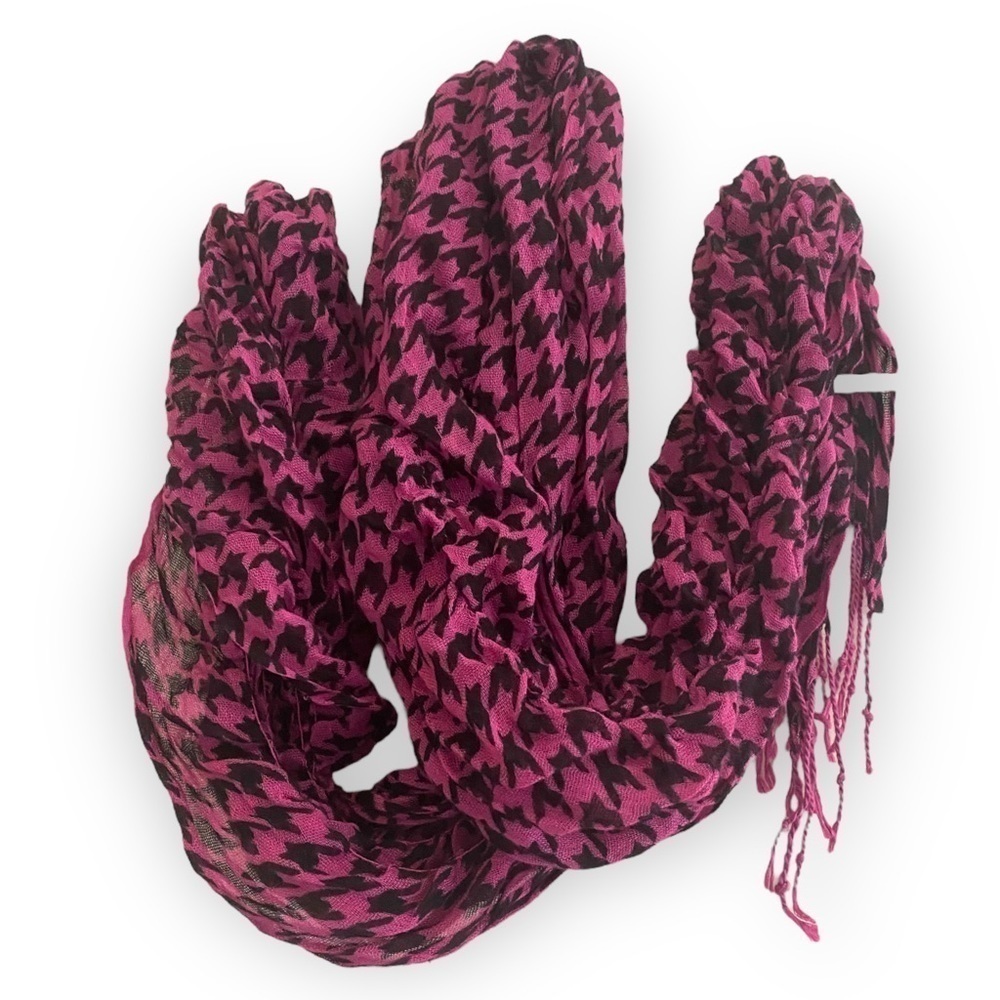 Cute scarf - Picture 3 of 3